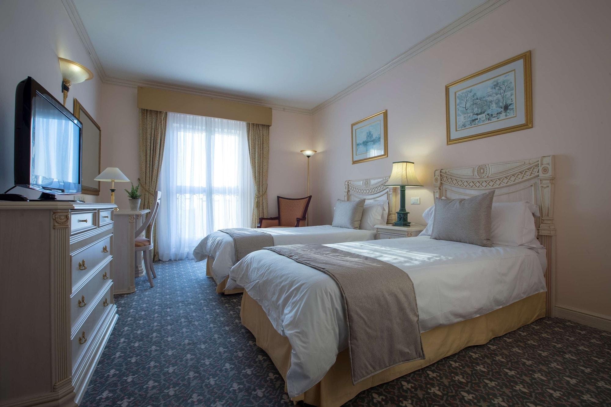 Hotel Le Vendome Kapstaden Exteriör bild A room at the hotel