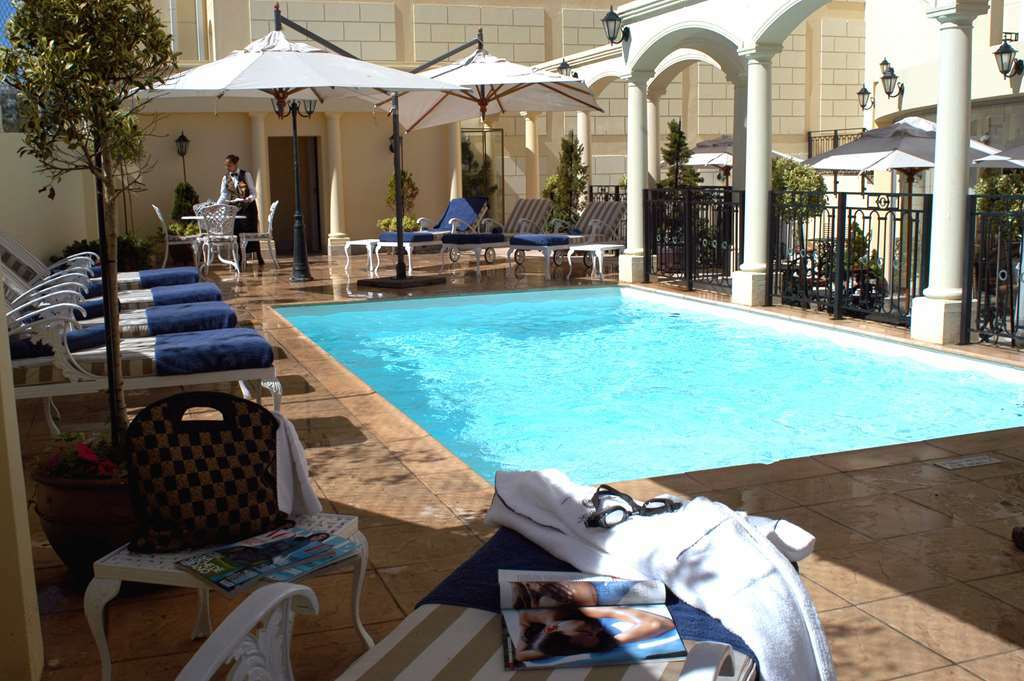 Hotel Le Vendome Kapstaden Bekvämligheter bild The pool at the Cape Town Four Seasons
